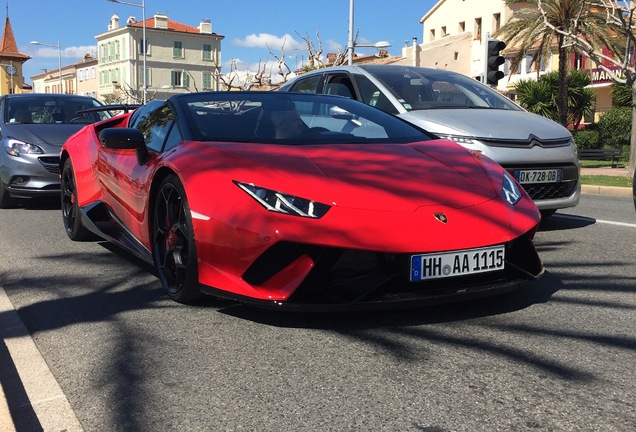 Lamborghini Huracán LP640-4 Performante Spyder