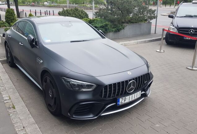 Mercedes-AMG GT 63 S X290