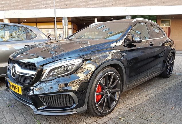 Mercedes-Benz GLA 45 AMG X156