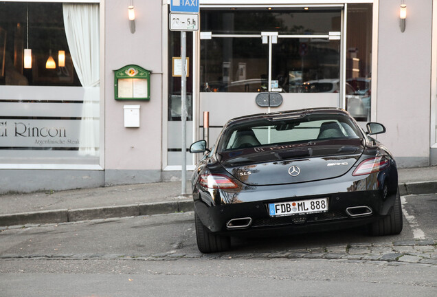 Mercedes-Benz SLS AMG