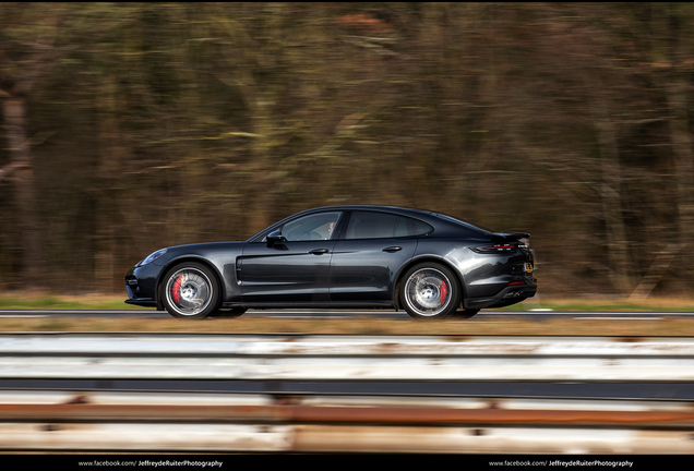 Porsche 971 Panamera Turbo