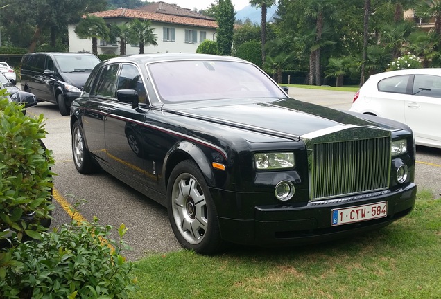 Rolls-Royce Phantom Black