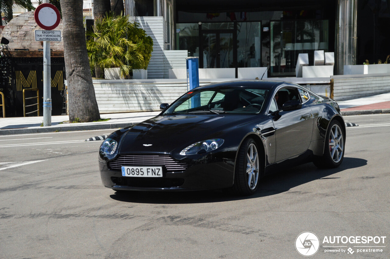 Aston Martin V8 Vantage