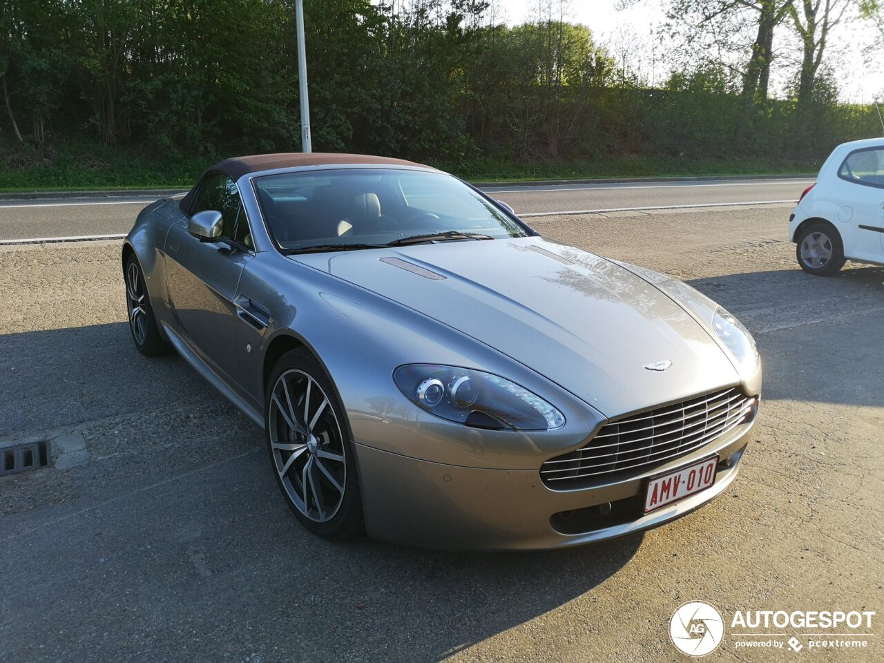 Aston Martin V8 Vantage Roadster