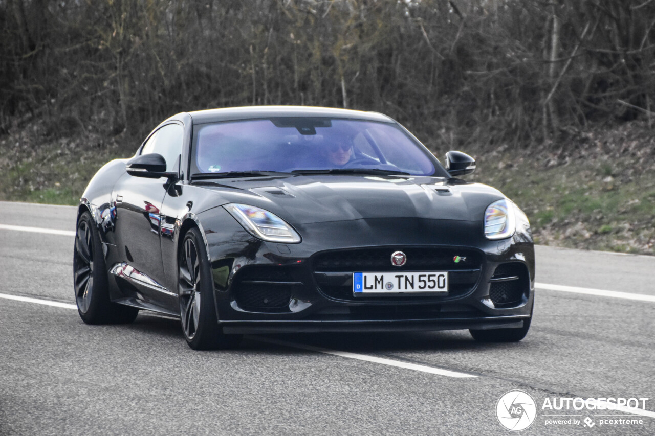 Jaguar F-TYPE R Coupé 2017