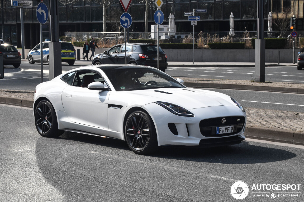 Jaguar F-TYPE R Coupé