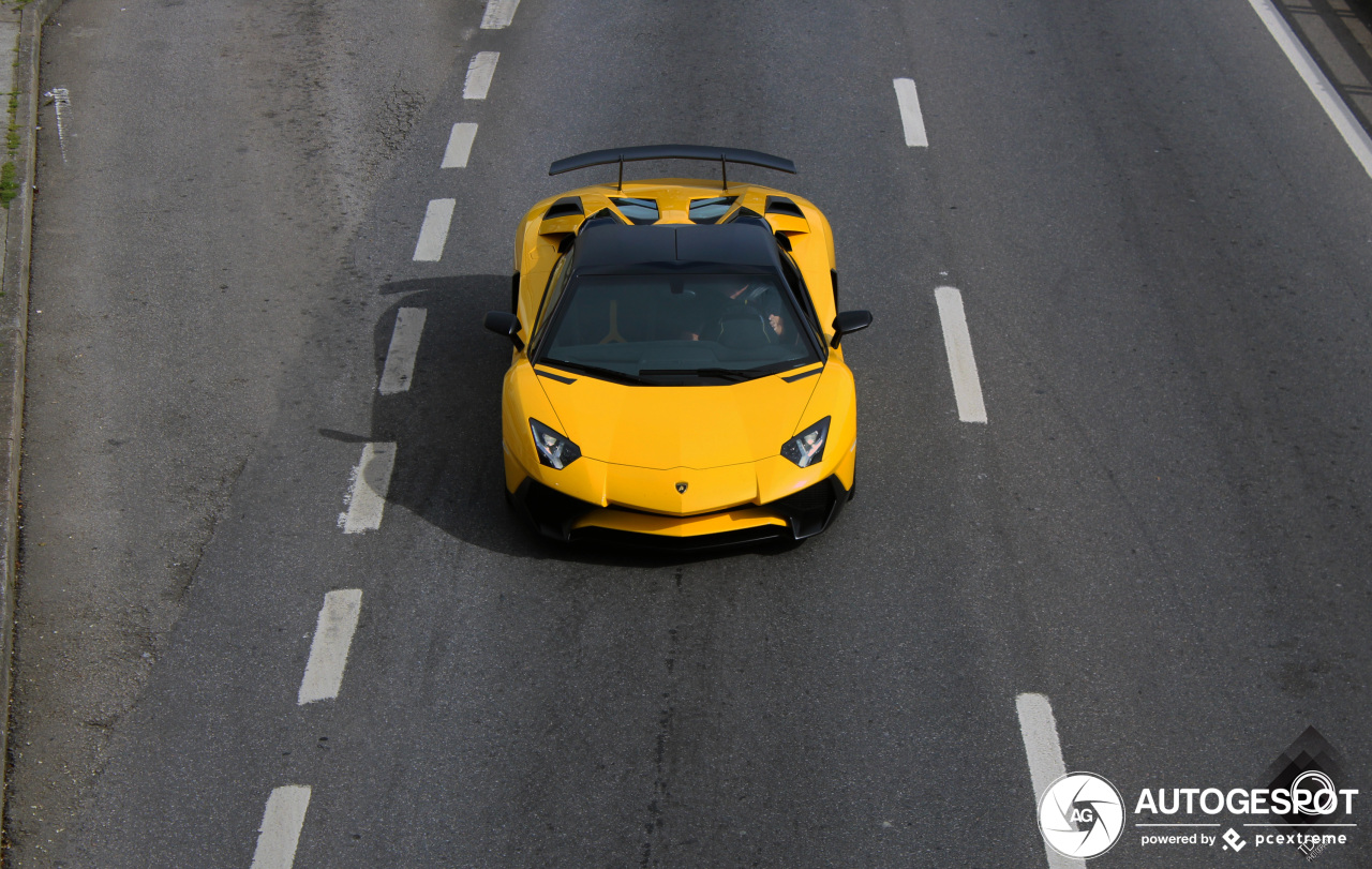 Lamborghini Aventador LP750-4 SuperVeloce Roadster