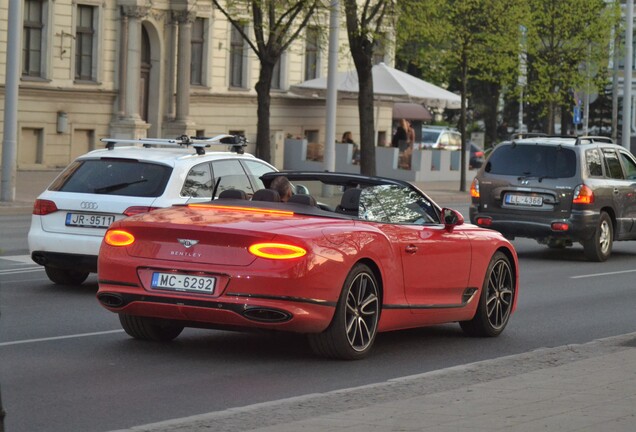 Bentley Continental GTC 2019