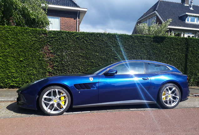 Ferrari GTC4Lusso T