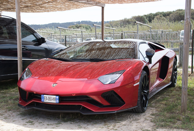 Lamborghini Aventador S LP740-4 Roadster