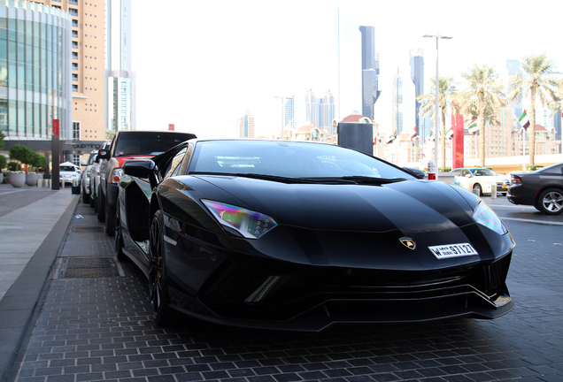 Lamborghini Aventador S LP740-4