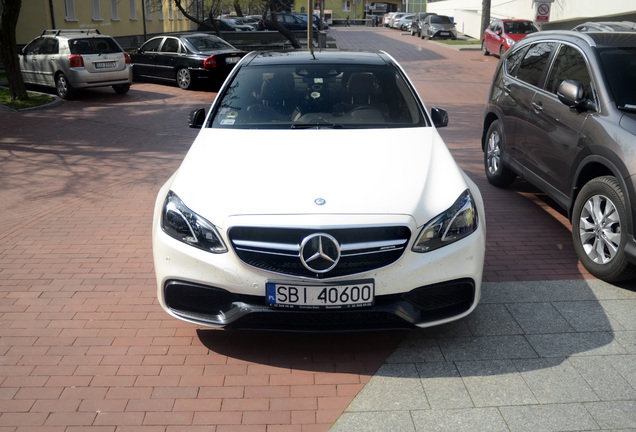 Mercedes-Benz E 63 AMG S W212