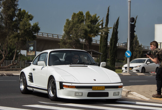 Porsche 930 Turbo Flatnose