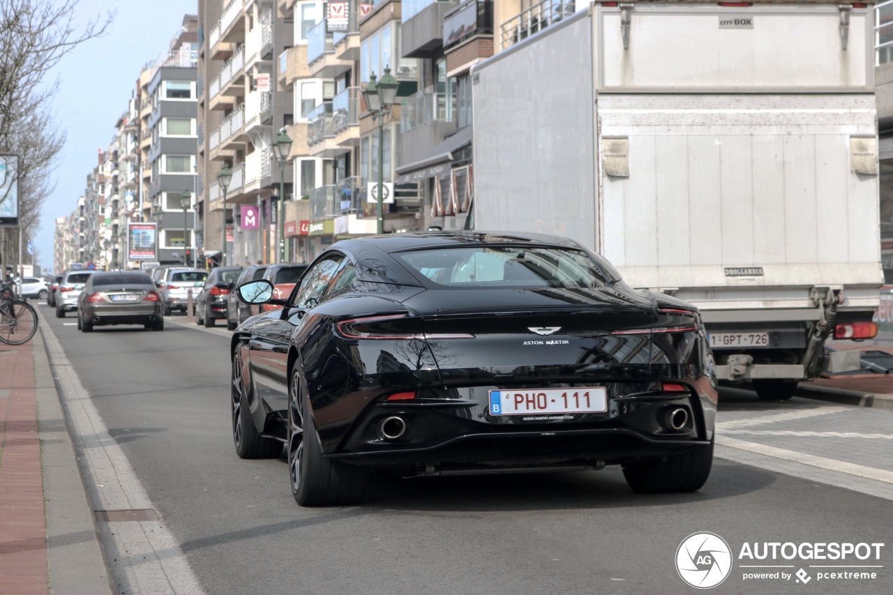 Aston Martin DB11 V8