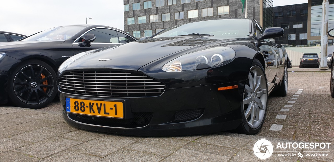 Aston Martin DB9