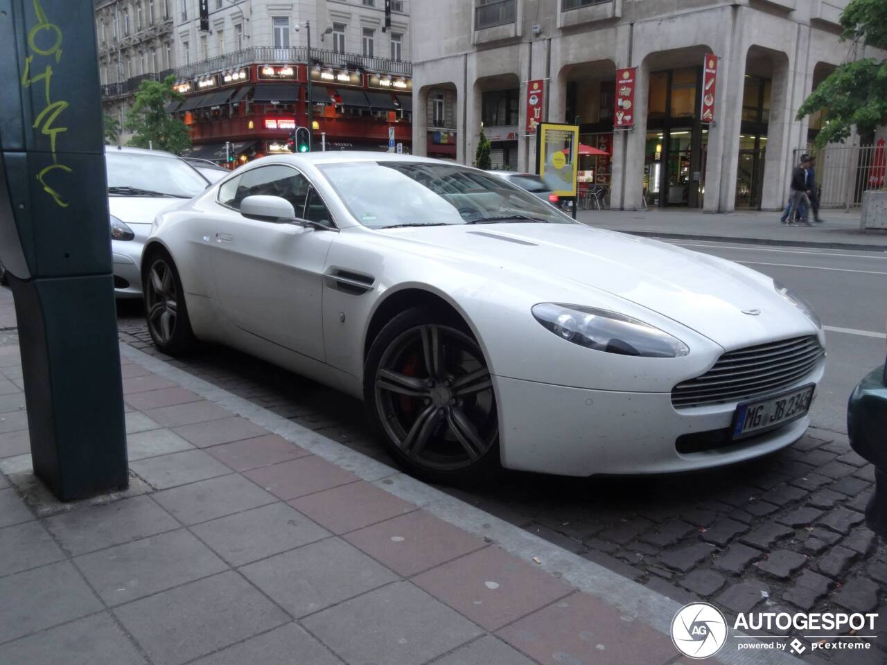 Aston Martin V8 Vantage