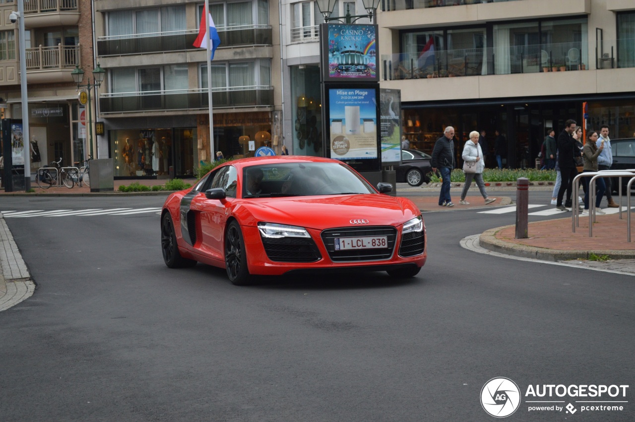 Audi R8 V10 Plus 2013