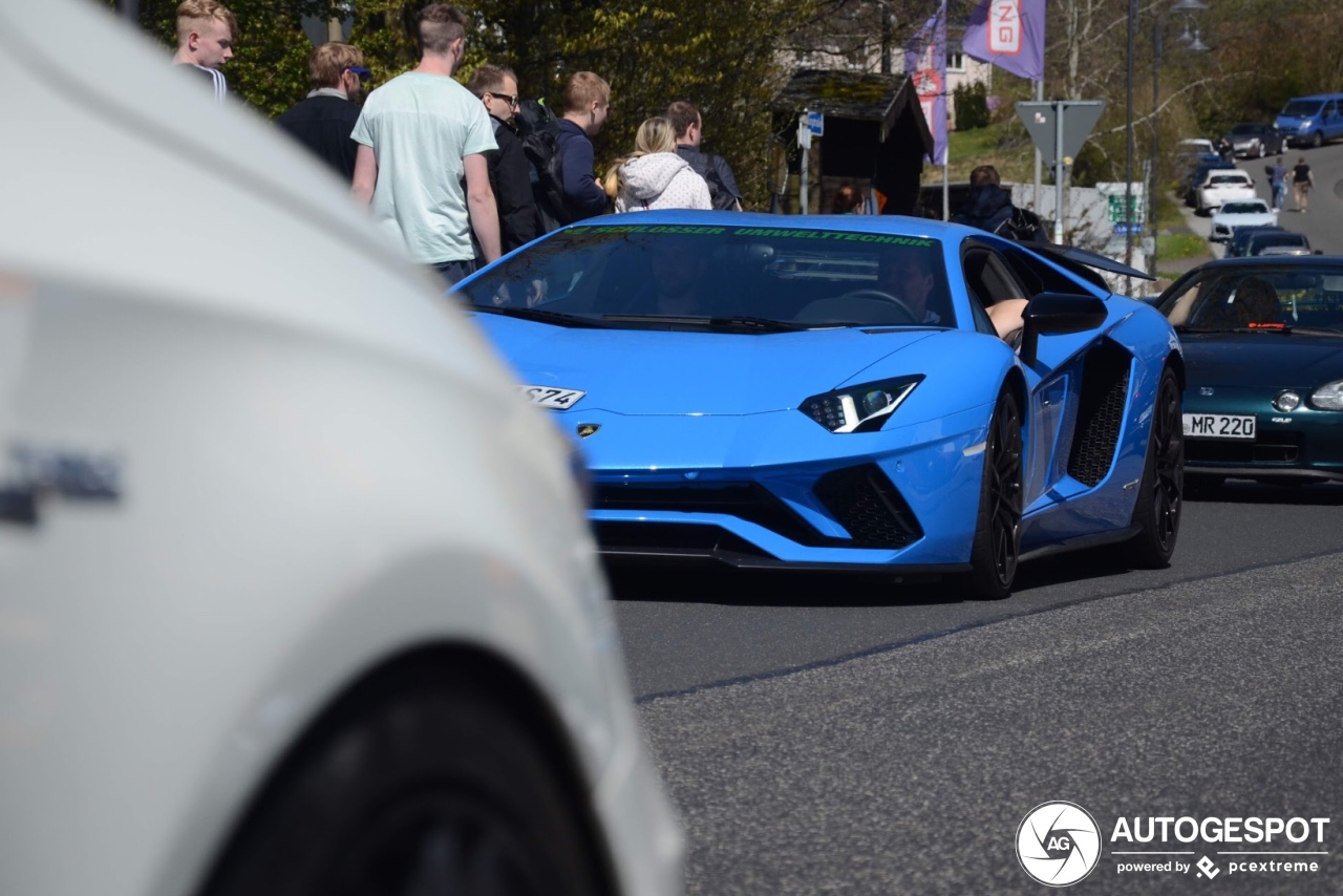 Lamborghini Aventador S LP740-4