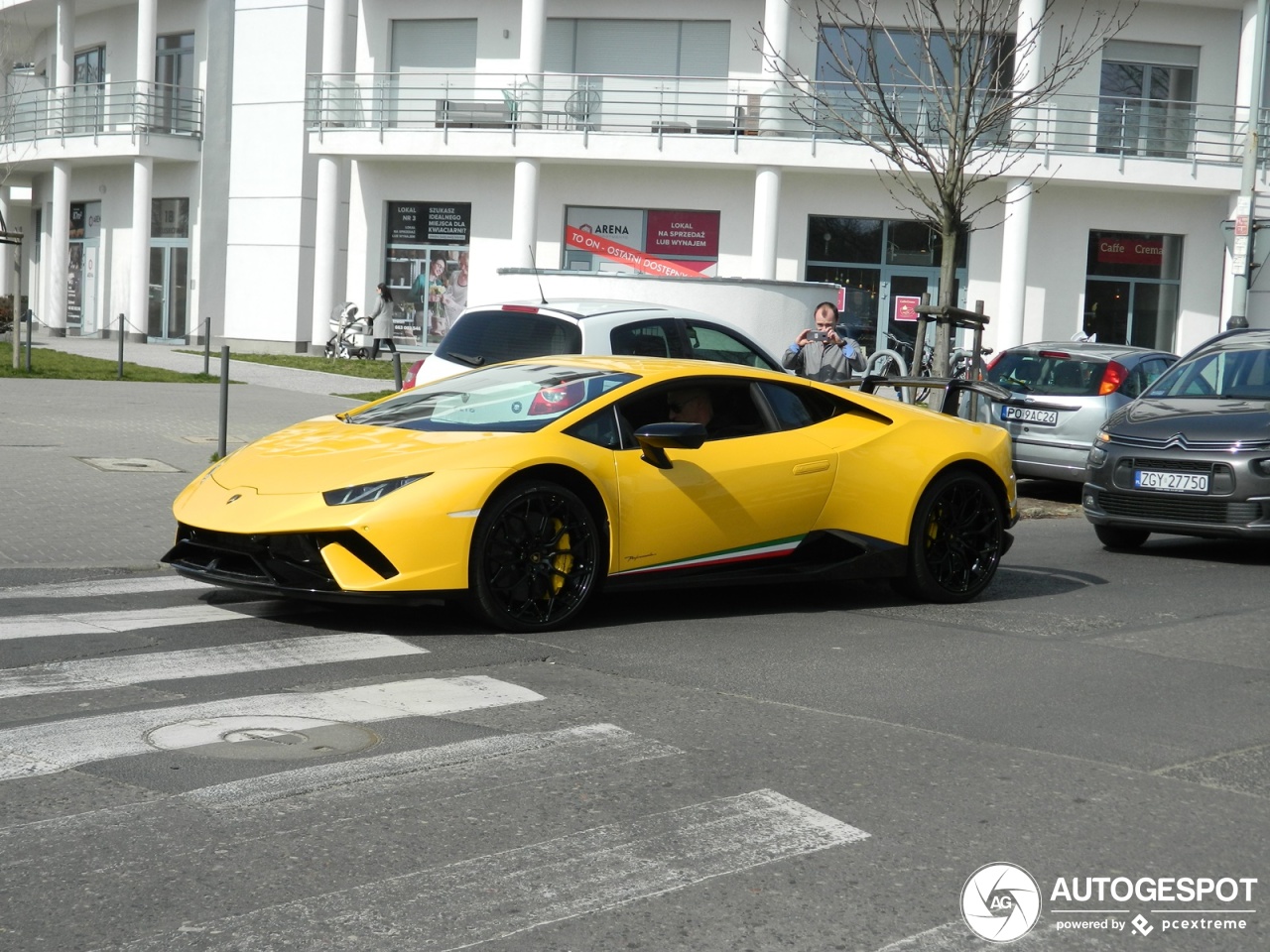 Lamborghini Huracán LP640-4 Performante