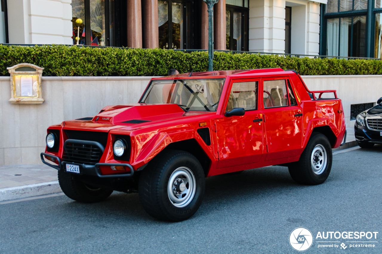 Lamborghini LM002