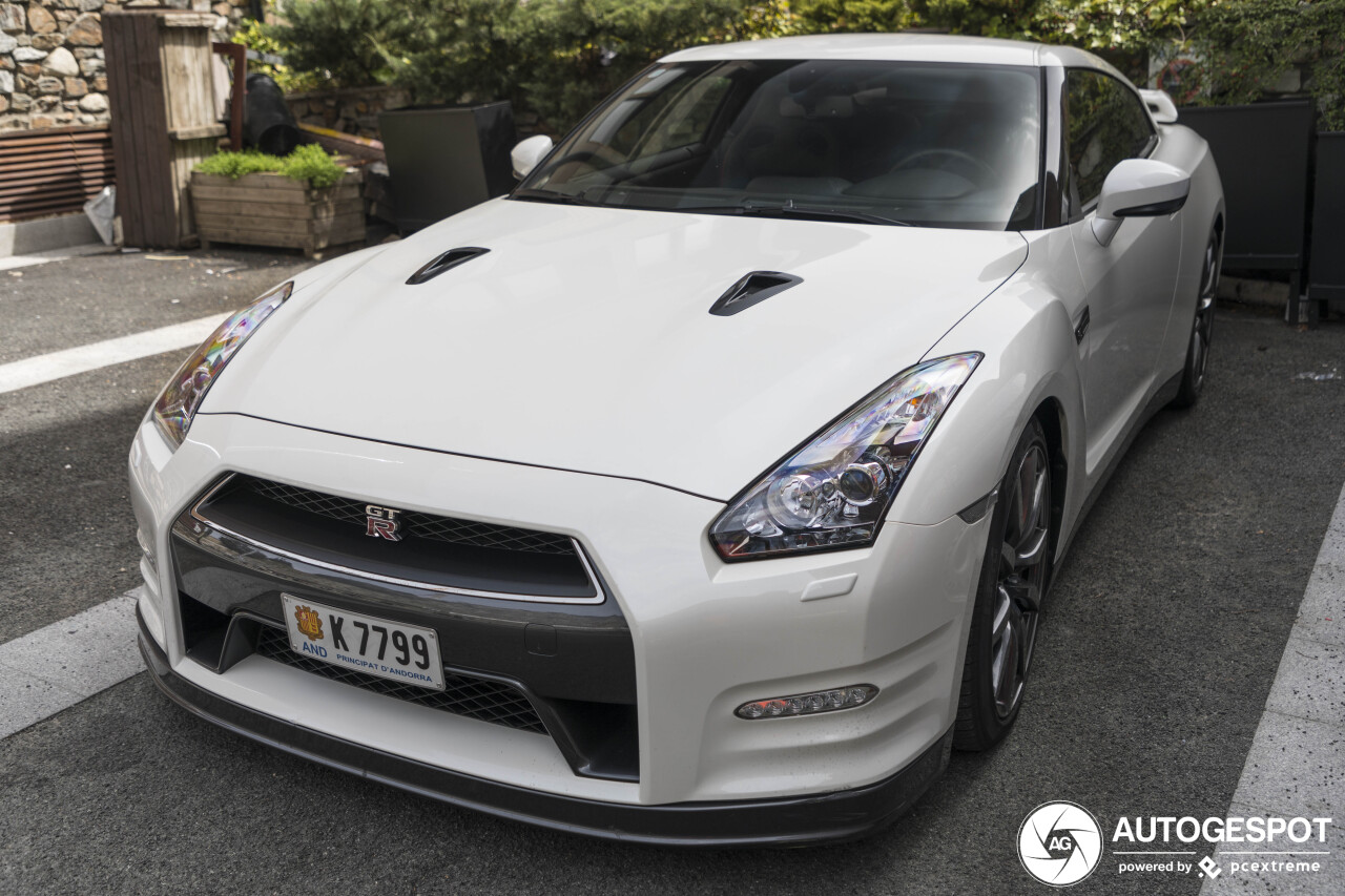 Nissan GT-R 2012