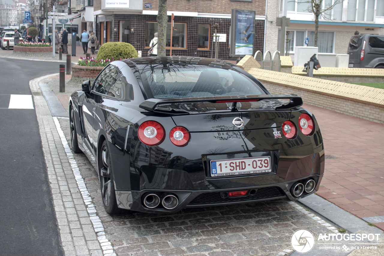 Nissan GT-R