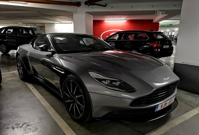 Aston Martin DB11