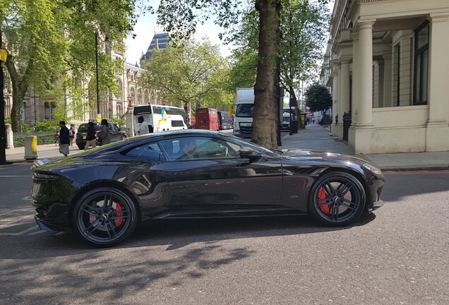 Aston Martin DBS Superleggera