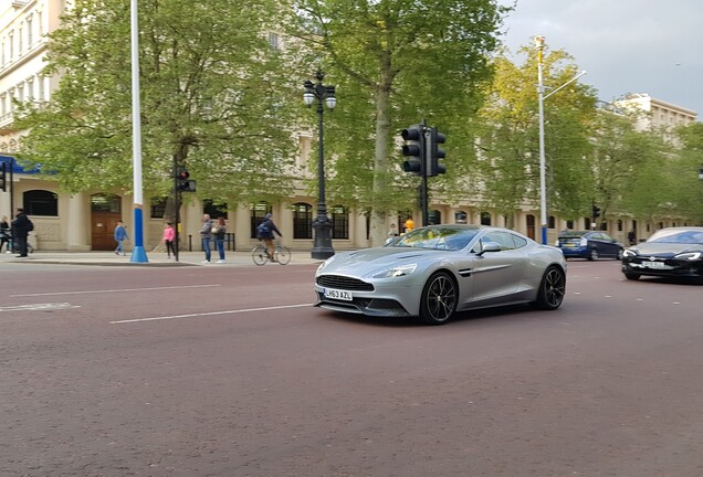 Aston Martin Vanquish 2013