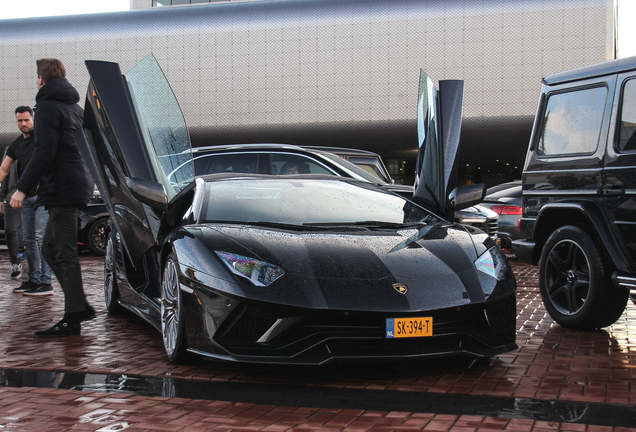 Lamborghini Aventador S LP740-4 Roadster