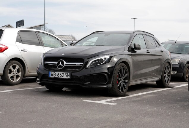 Mercedes-AMG GLA 45 X156