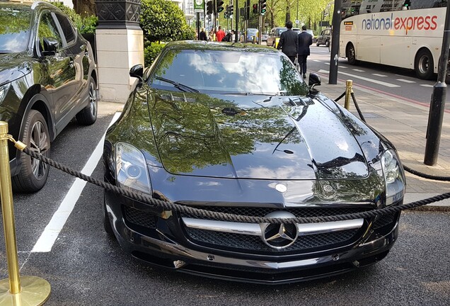 Mercedes-Benz SLS AMG