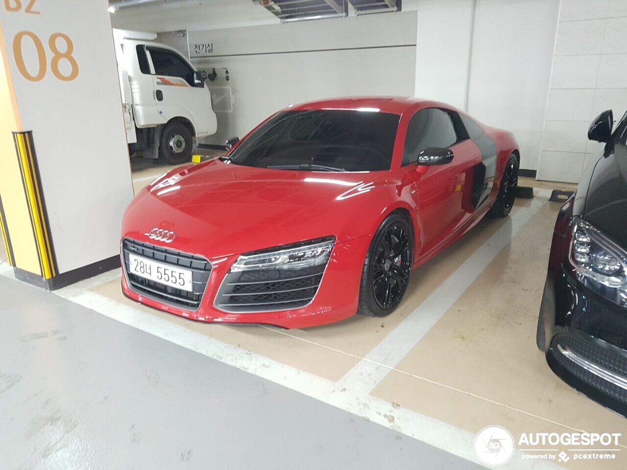 Audi R8 V10 Plus 2013