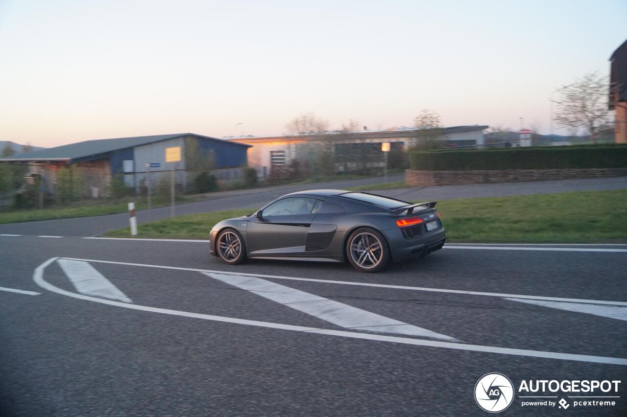 Audi R8 V10 Plus 2015