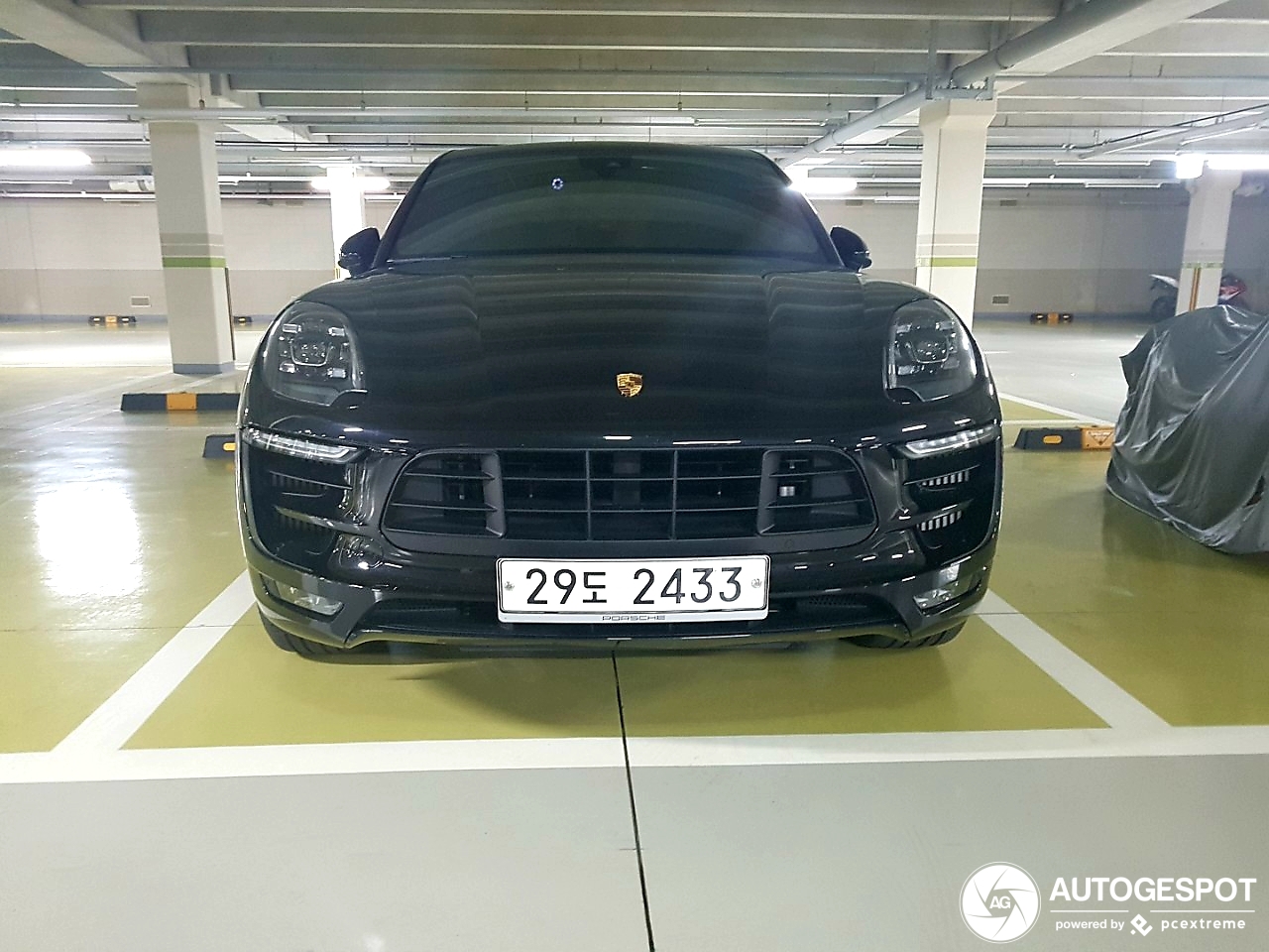 Porsche 95B Macan GTS