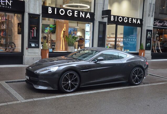 Aston Martin Vanquish 2013