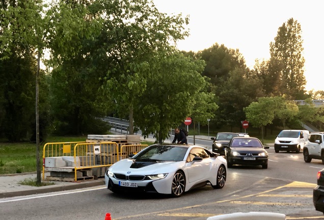 BMW i8