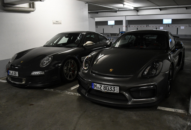 Porsche 981 Cayman GT4