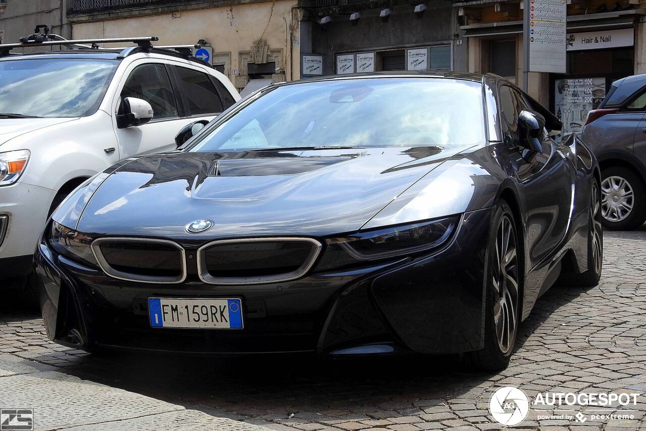 BMW i8