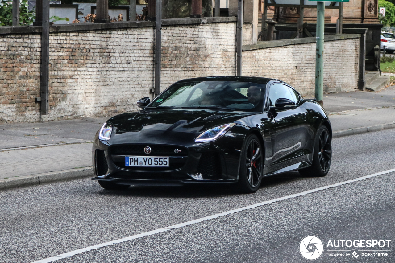 Jaguar F-TYPE SVR Coupé