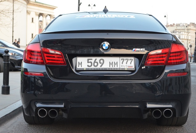 BMW M5 F10 2011