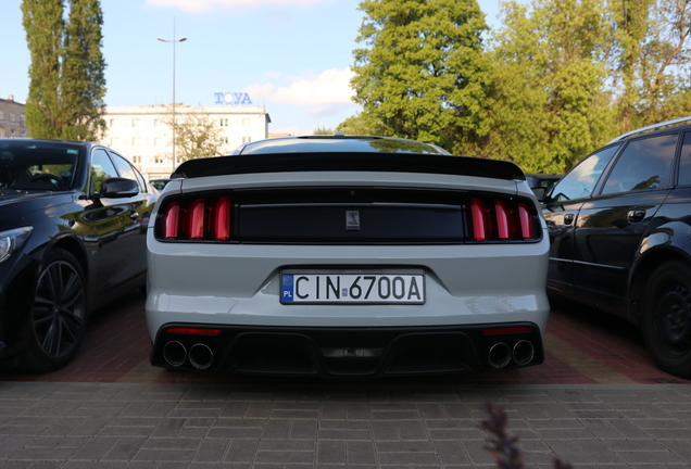 Ford Mustang Shelby GT350 2015