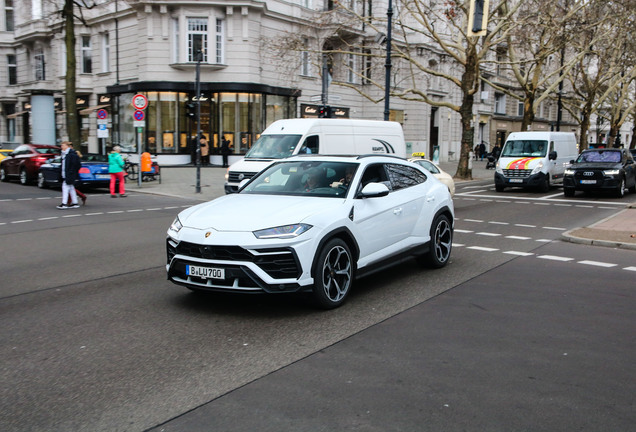 Lamborghini Urus