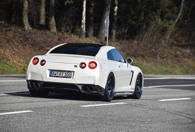 Nissan GT-R 2011