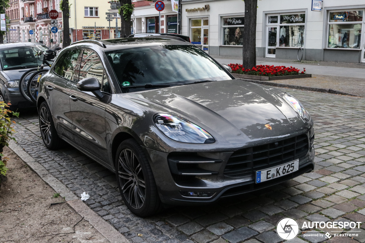 Porsche 95B Macan Turbo