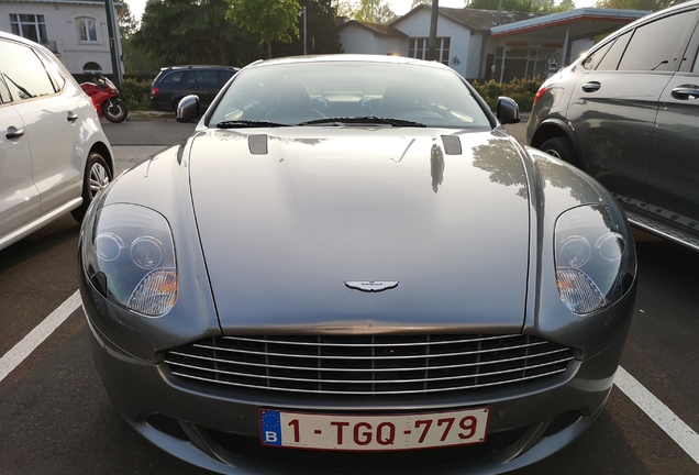 Aston Martin DB9 2010