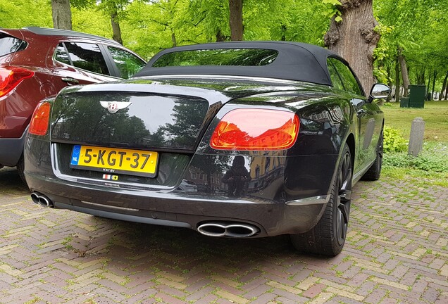 Bentley Continental GTC V8