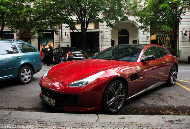 Ferrari GTC4Lusso