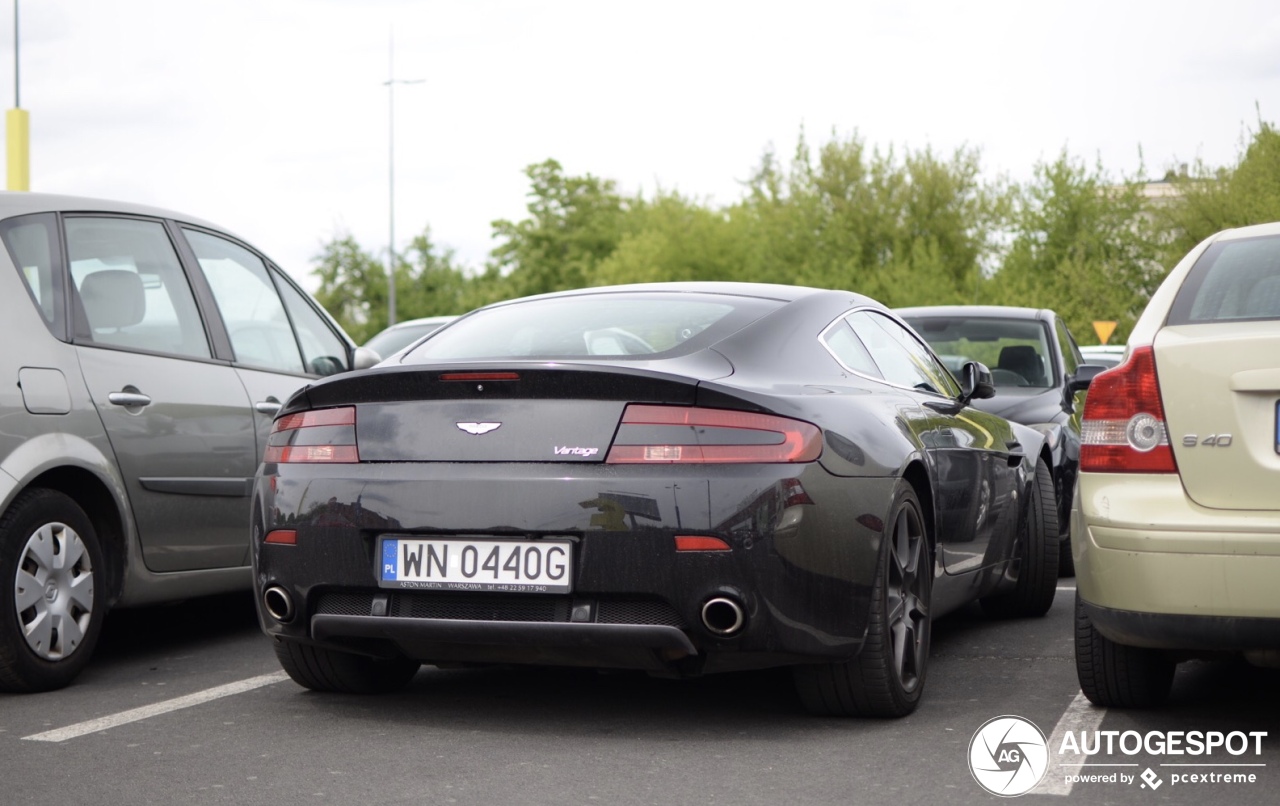 Aston Martin V8 Vantage