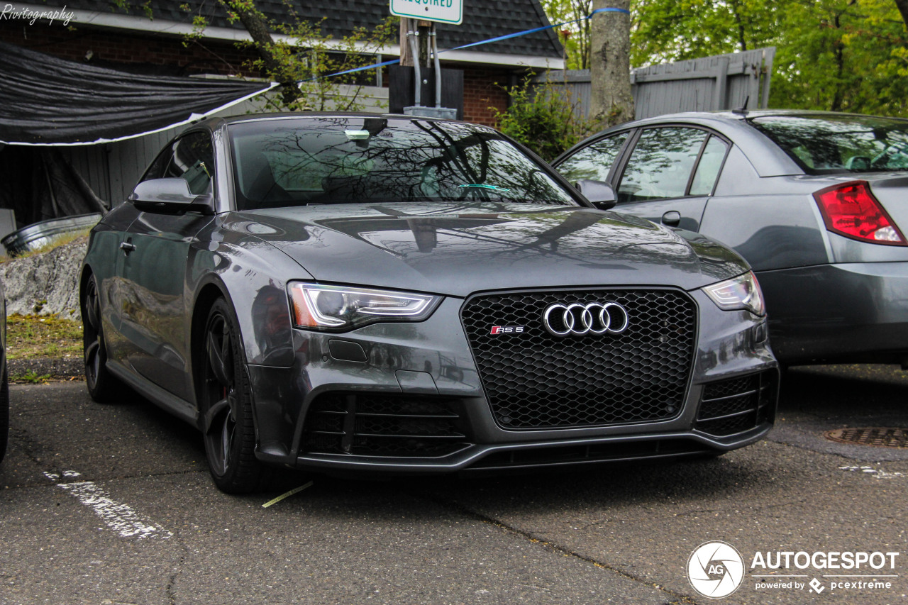 Audi RS5 B8 2012